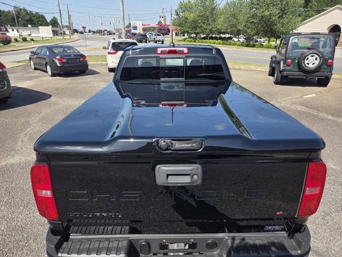 Used 2022 Chevrolet Colorado LT w/ LT Convenience Package RWD image 5