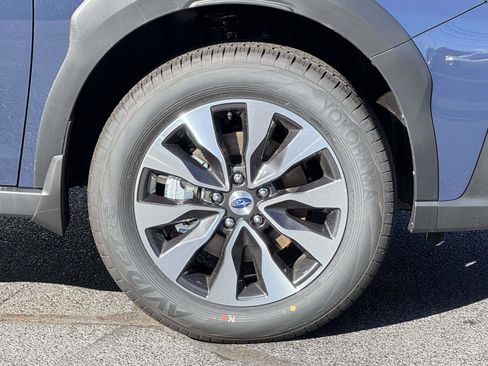 New 2025 Subaru Outback Limited image 7