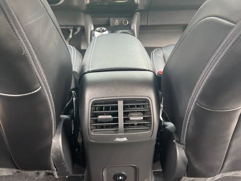 Used 2024 Ford Escape Platinum AWD/4WD image 13