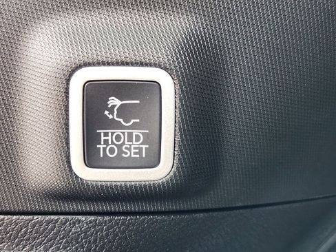 New 2026 Jeep Grand Cherokee Altitude image 13