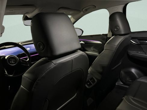 Used 2024 Buick Envision Preferred image 17