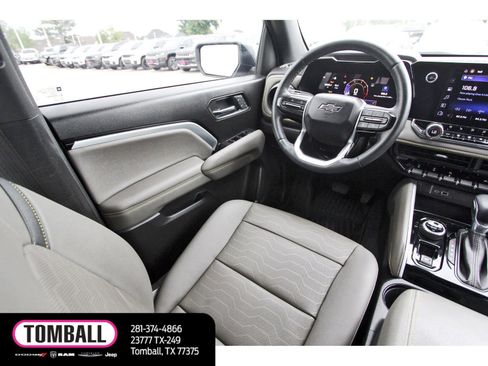 Used 2025 Chevrolet Colorado ZR2 w/ Technology Package image 10