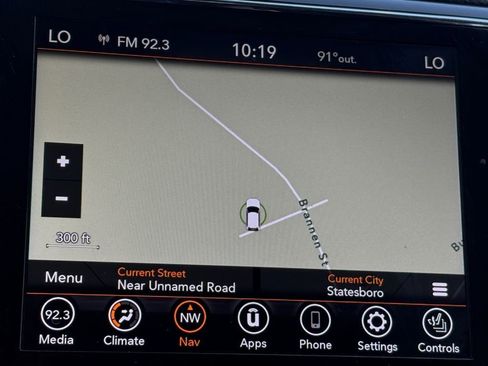 Used 2021 Jeep Grand Cherokee Limited w/ Sun & Sound Group image 27