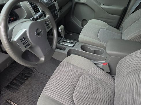 Used 2019 Nissan Frontier SV image 10