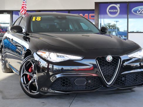 Used 2018 Alfa Romeo Giulia Ti Sport w/ Quick Order Package 22S Sport image 2
