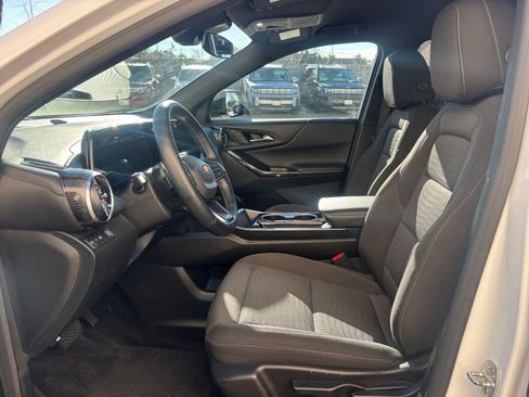 Used 2025 Chevrolet Equinox LT image 27