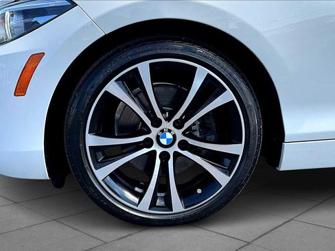 Used 2020 BMW 230i Convertible w/ Premium Package image 10