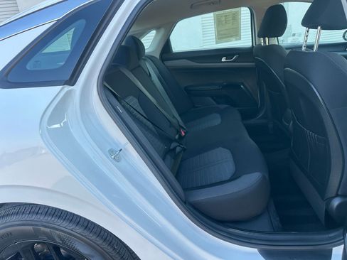 Used 2025 Kia K5 LXS image 40