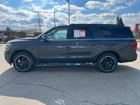 Used 2022 Ford Expedition Max Limited image 4