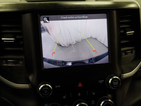 Used 2020 RAM 1500 Big Horn AWD/4WD image 18