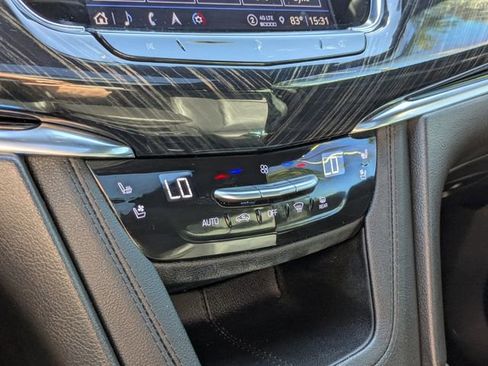 Used 2024 Cadillac XT6 Premium Luxury image 18