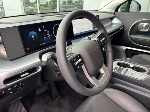 Used 2026 Hyundai Ioniq 9 Limited AWD/4WD image 11