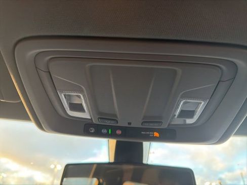 Used 2021 GMC Sierra 1500 Elevation image 39