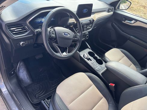 Used 2022 Ford Escape Titanium w/ Titanium Elite Package image 15