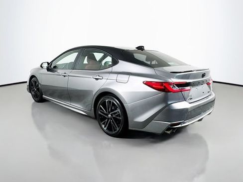 Used 2025 Toyota Camry XSE FWD image 6