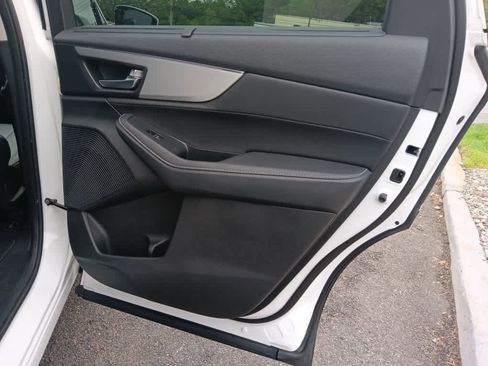 Used 2024 Acura MDX SH-AWD w/ Technology Package image 37