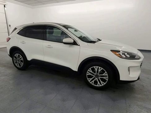 Used 2022 Ford Escape SEL image 9