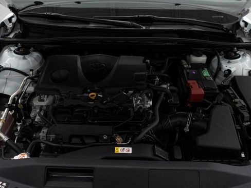 Used 2021 Toyota Camry SE FWD image 31