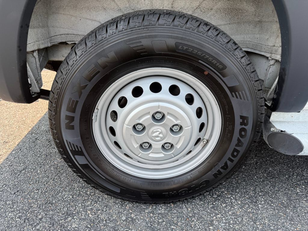 Used 2025 RAM ProMaster 2500 w/ U-Haul Equipment Group FWD image 34