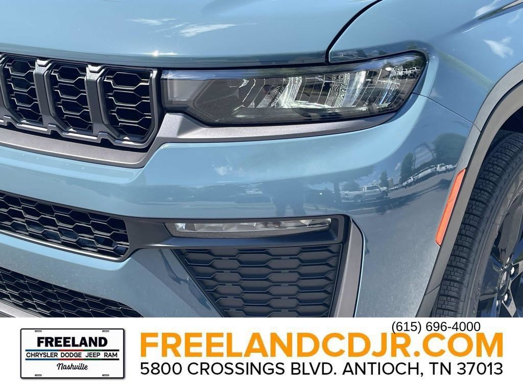 New 2026 Jeep Grand Cherokee Limited w/ Limited Altitude Package AWD/4WD image 9