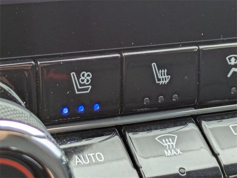 Used 2023 Chevrolet Colorado Z71 w/ Z71 Convenience Package 2 image 22