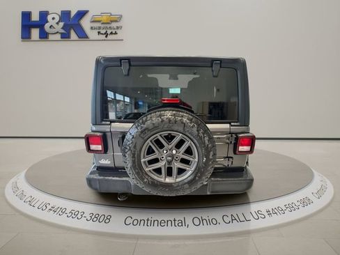 Used 2024 Jeep Wrangler Sport S image 5