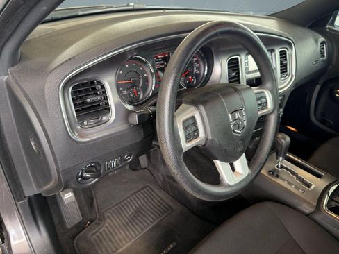 Used 2013 Dodge Charger SE w/ Sport Appearance Group RWD image 4