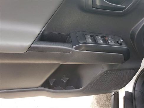 Certified 2023 Toyota Tacoma SR AWD/4WD image 20