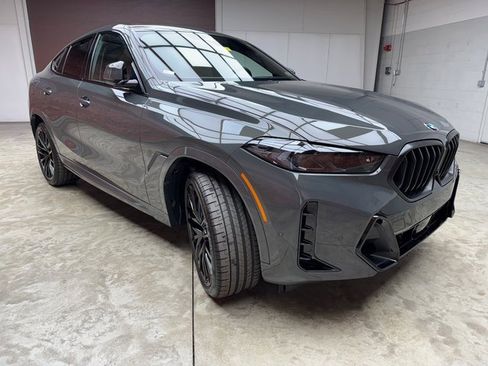 New 2026 BMW X6 xDrive40i image 7