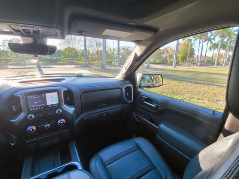 Used 2019 GMC Sierra 1500 Denali w/ Technology Package image 25