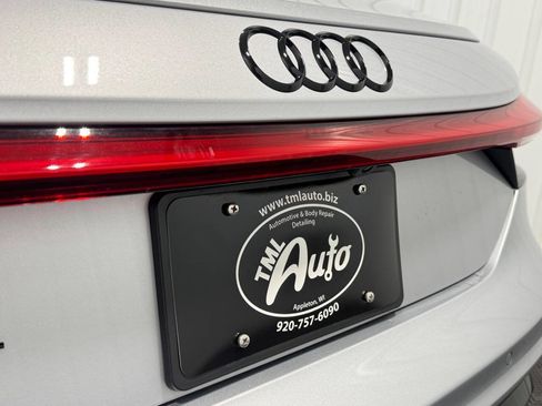 Used 2024 Audi e-tron GT Premium Plus w/ Performance Package image 8