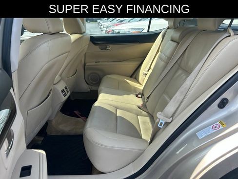 Used 2015 Lexus ES 350 w/ Premium Package FWD image 23