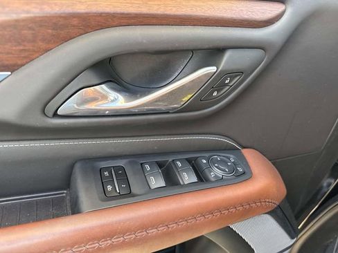 Used 2024 GMC Yukon Denali Ultimate AWD/4WD image 24