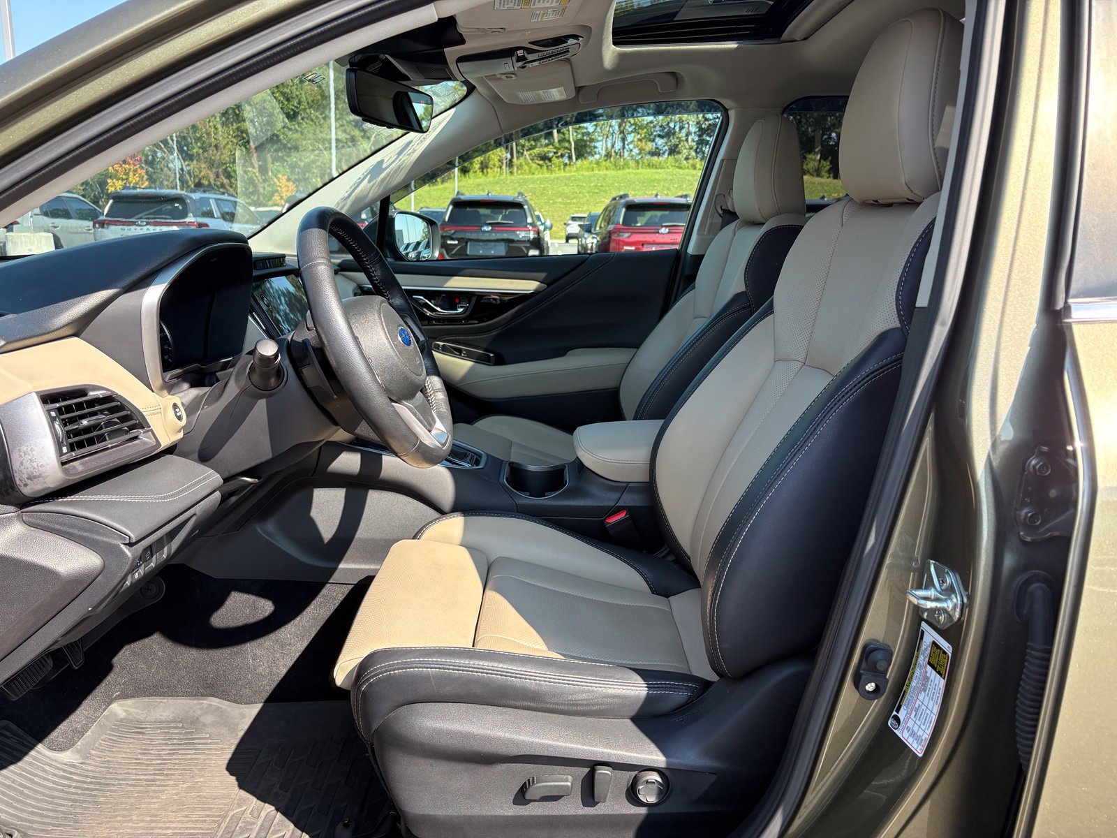 Certified 2025 Subaru Outback Limited AWD/4WD image 28