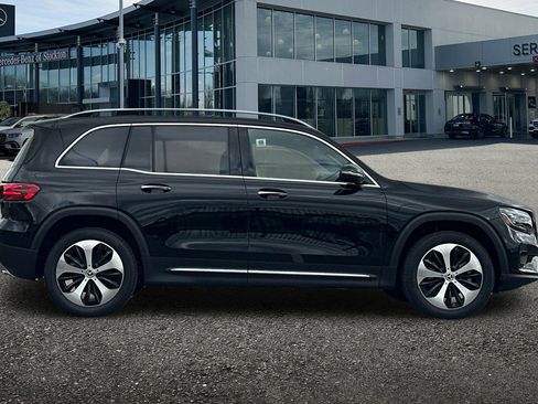 Used 2025 Mercedes-Benz GLB 250 image 3