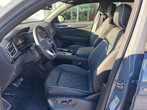 New 2026 Volkswagen Atlas Cross Sport SEL Premium R-Line AWD/4WD image 9