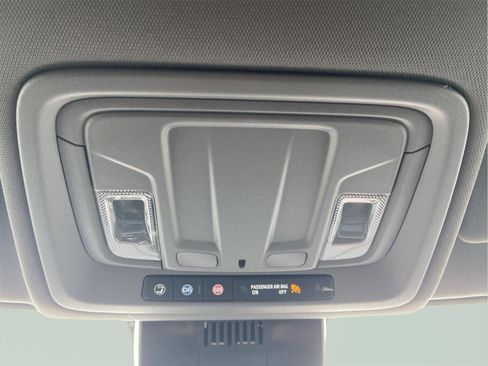 Used 2025 GMC Sierra 1500 Elevation image 31