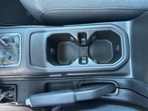 New 2025 Jeep Gladiator Sport image 36