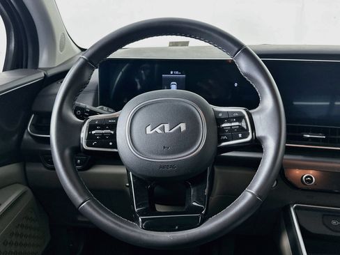 Used 2026 Kia Carnival FWD image 18