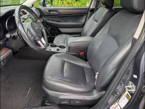 Used 2017 Subaru Outback 3.6R Limited AWD/4WD image 14