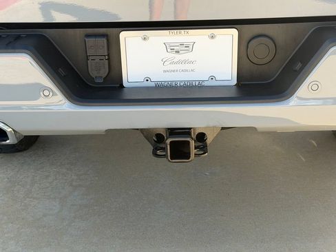 Used 2024 GMC Sierra 1500 AT4 w/ Technology Package AWD/4WD image 15