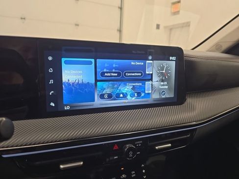 Used 2025 Nissan Kicks SR AWD/4WD image 21
