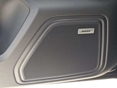 Certified 2025 Porsche Macan AWD/4WD image 14