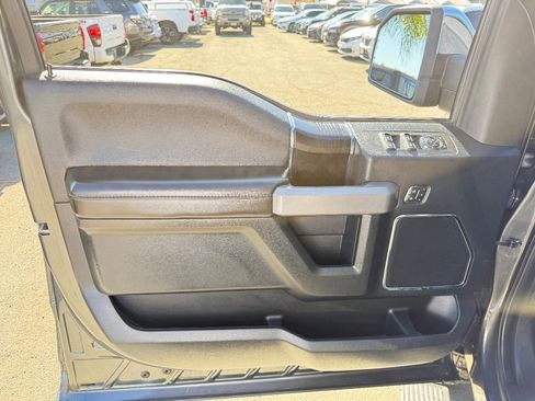 Used 2019 Ford F150 Platinum image 11