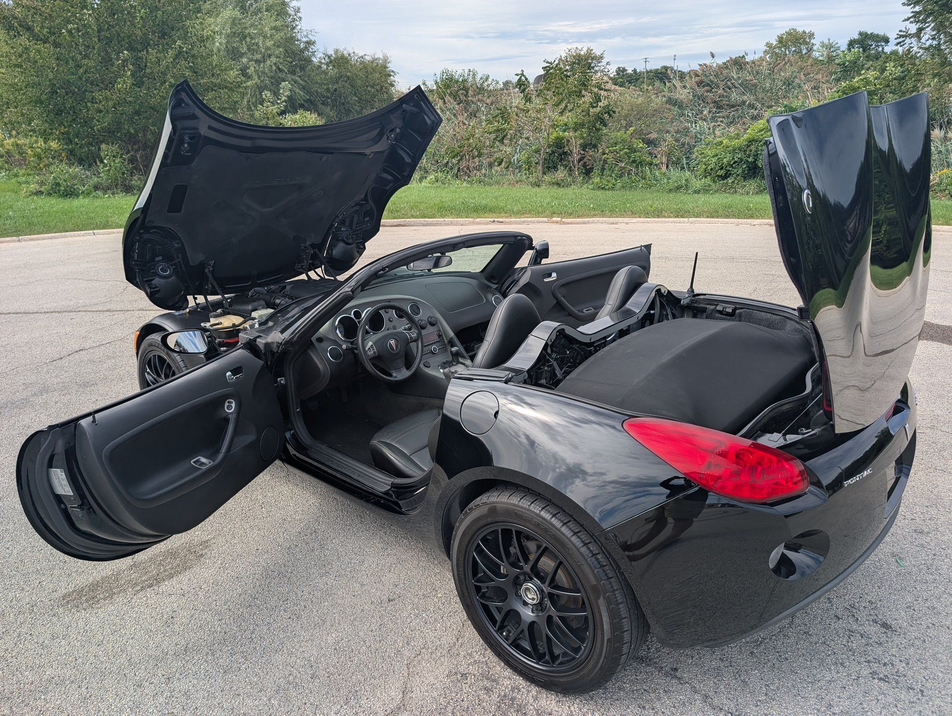 Used 2006 Pontiac Solstice Convertible w/ Premium Package RWD image 59