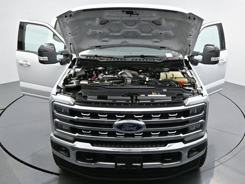 Used 2024 Ford F250 Lariat AWD/4WD image 36