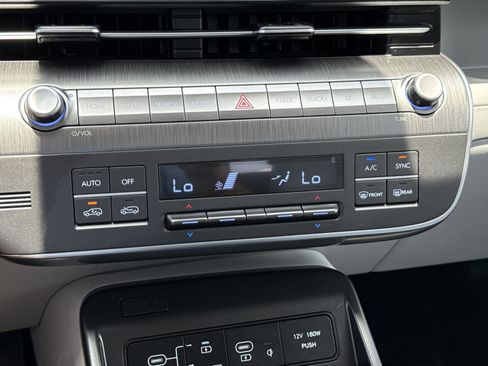 Certified 2024 Hyundai Kona SEL w/ Convenience Package FWD image 25