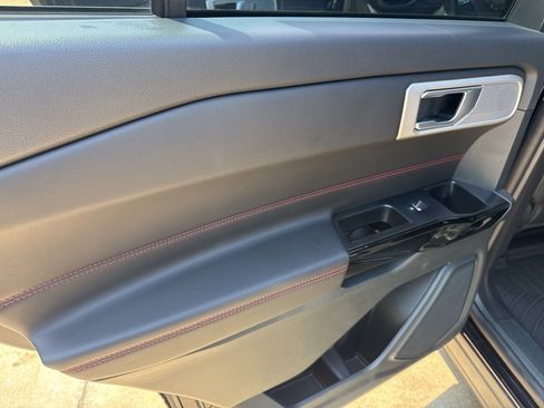 Used 2023 Ford Explorer ST-Line image 11