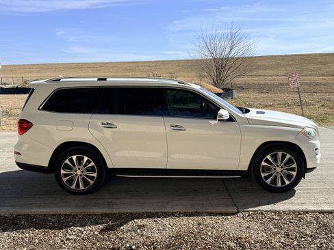 Used 2014 Mercedes-Benz GL 450 4MATIC image 10