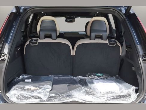 New 2026 Volvo XC90 B6 Plus w/ Protection Package Premier image 24